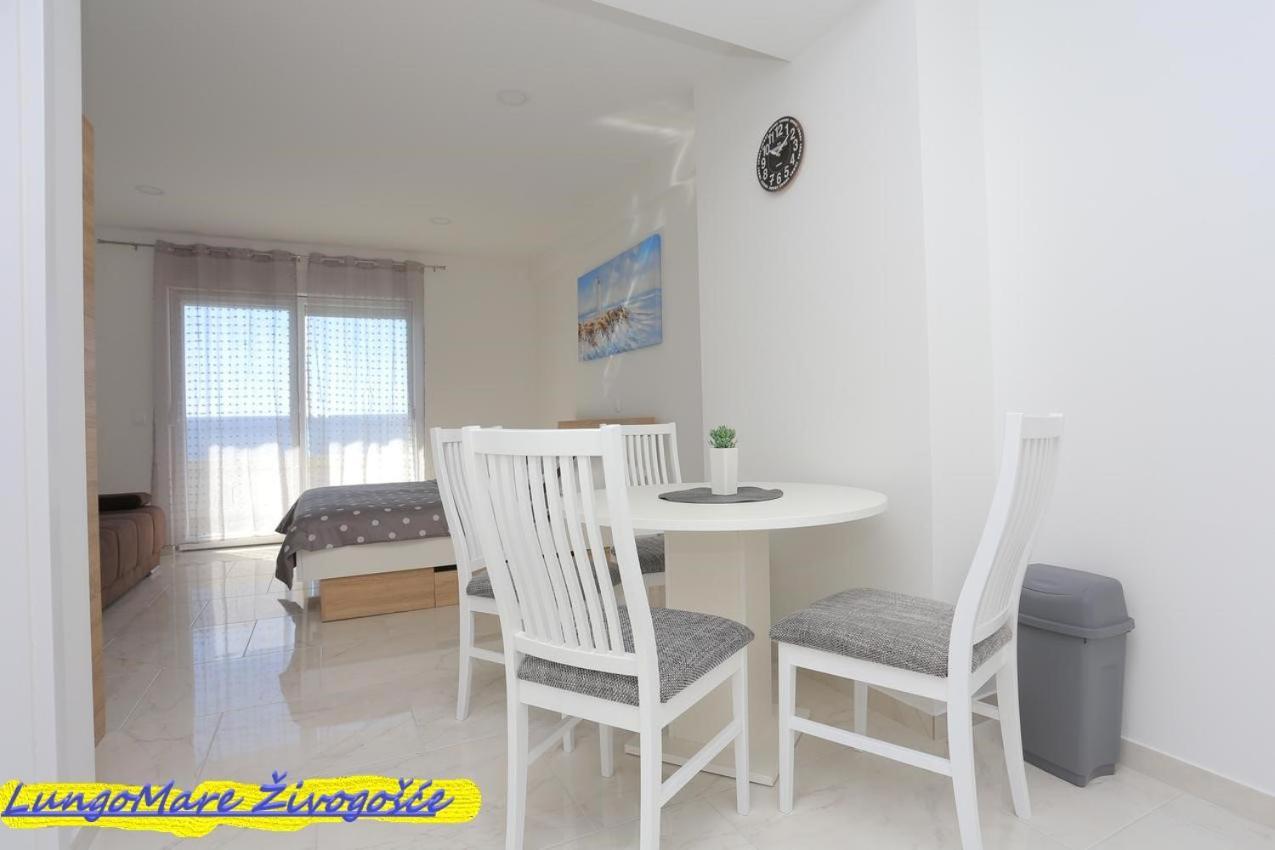 Apartmants Villa Lungo Mare Живогоще Екстер'єр фото