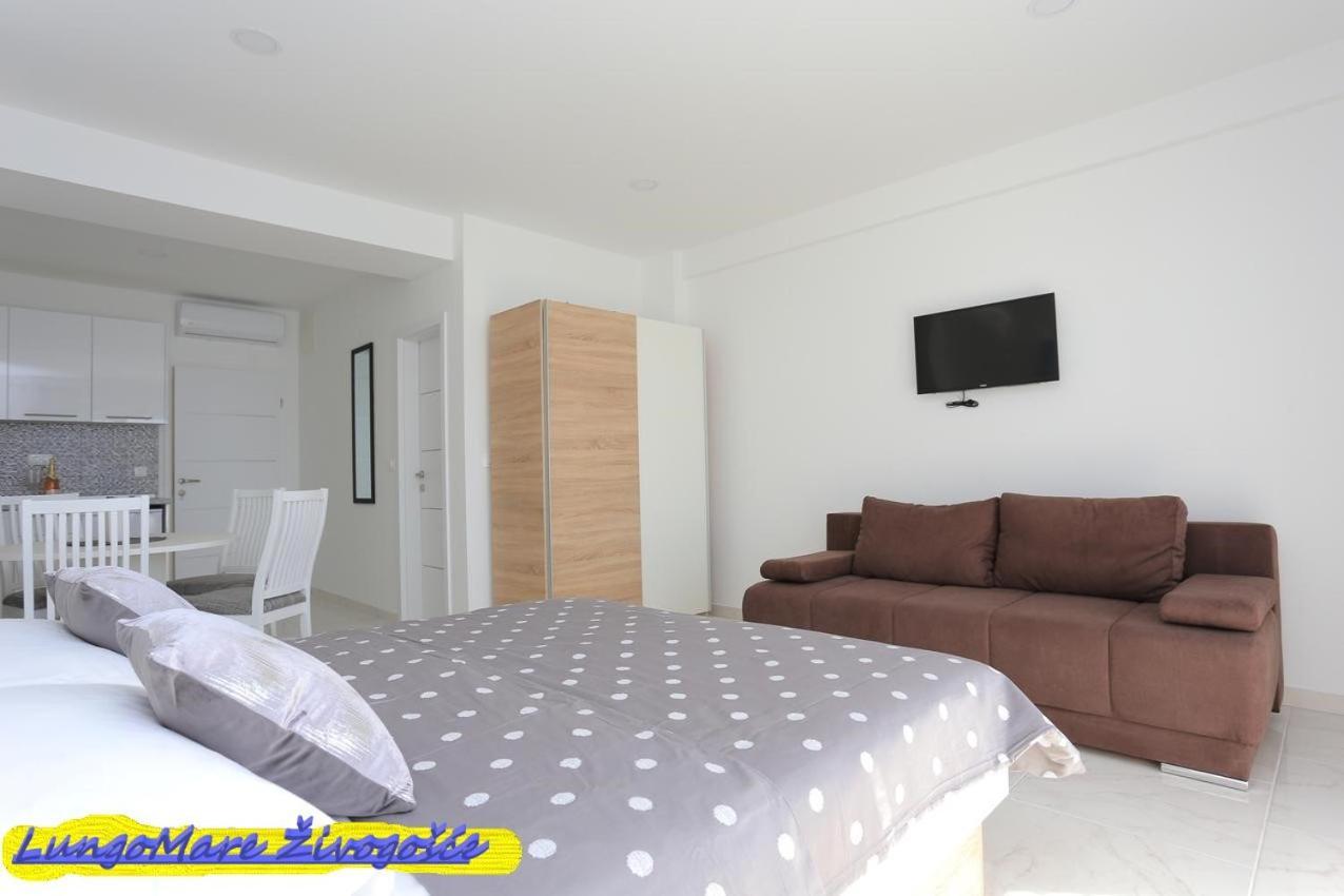Apartmants Villa Lungo Mare Живогоще Екстер'єр фото