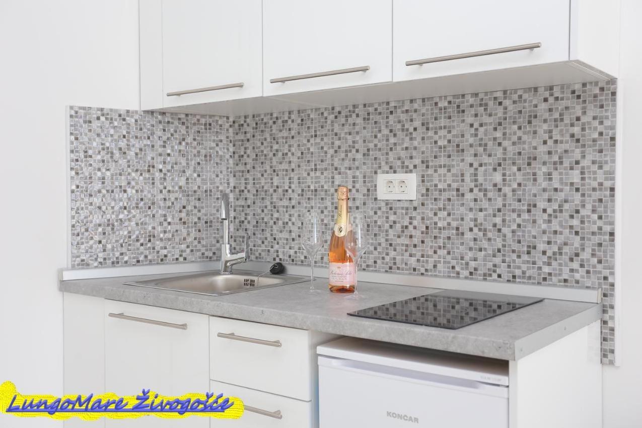Apartmants Villa Lungo Mare Живогоще Екстер'єр фото