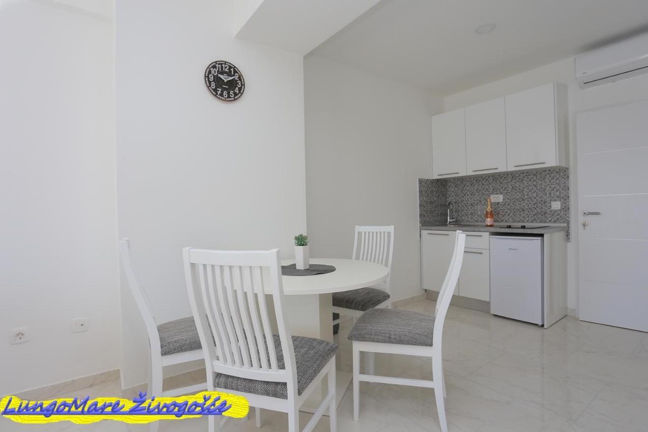 Apartmants Villa Lungo Mare Живогоще Екстер'єр фото